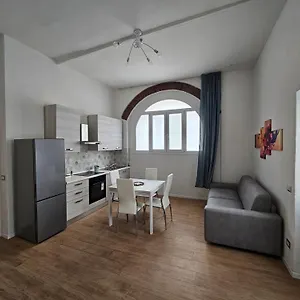 Appartamento Navigli Bocconi, Milano